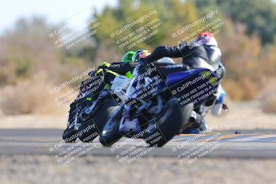 media/Dec-18-2022-SoCal Trackdays (Sun) [[8099a50955]]/Turn 7 Backside (1125am)/